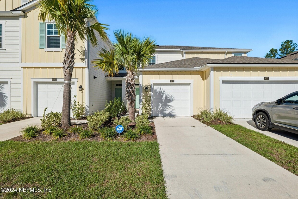 Primary Photo - 611 Coastline Wy