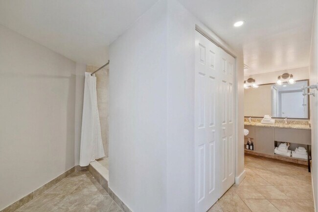 Foto del edificio - 1111 30th St NW