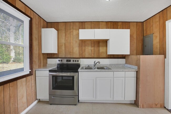 Foto del edificio - 2 Bedroom Duplex in Jacksonville