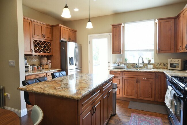 Foto del edificio - Beautiful and Modern 3 Bedroom 3.5 Bath Tr...
