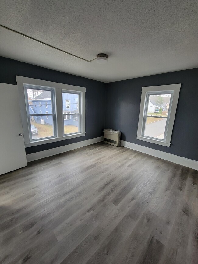 Bedroom #2 - 21 High St