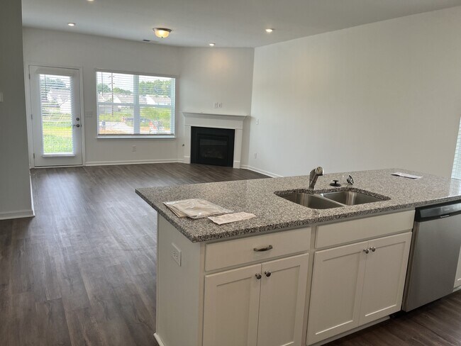 Foto del edificio - 2213 Zeva Cir