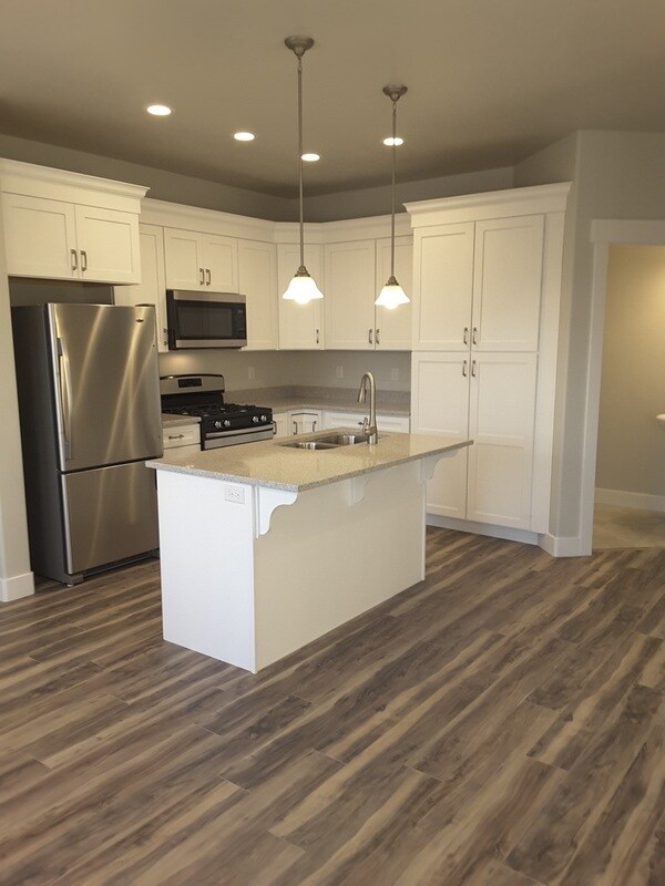 Foto del edificio - 217 Whitewater Dr