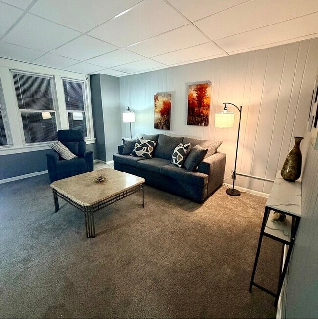 Foto del edificio - 3758 E Edgerton Ave