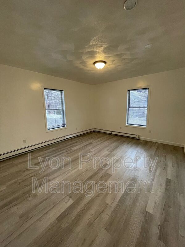 156 Pleasant St Unit 1, Woonsocket, RI 02895 Condo for Rent in