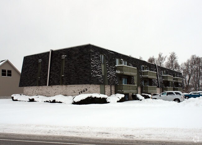 Building Photo - Portage View Apartments