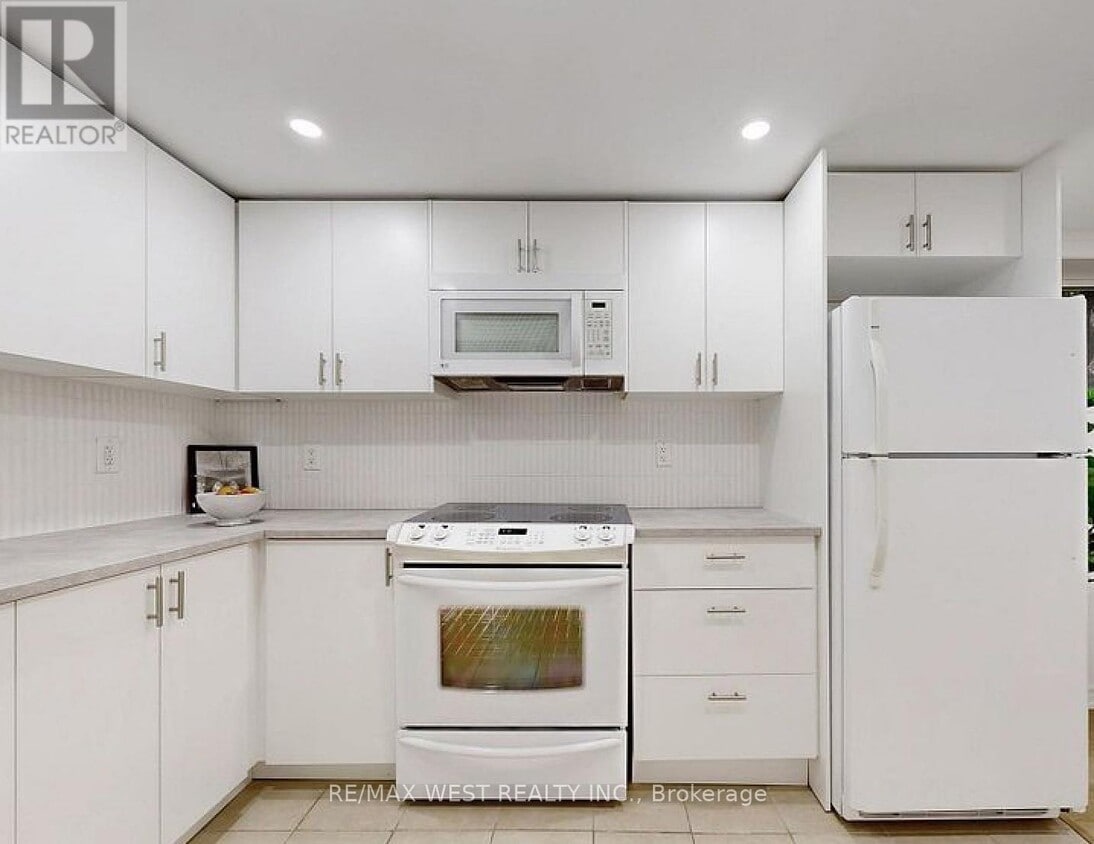 Building Photo - 138 Armitage Dr