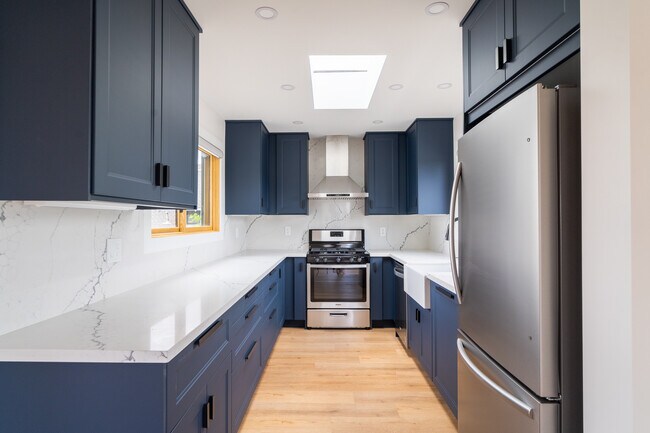 Building Photo - 3038 Beech St