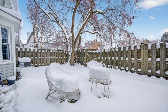 Foto del edificio - 1391 Sherwood Ct