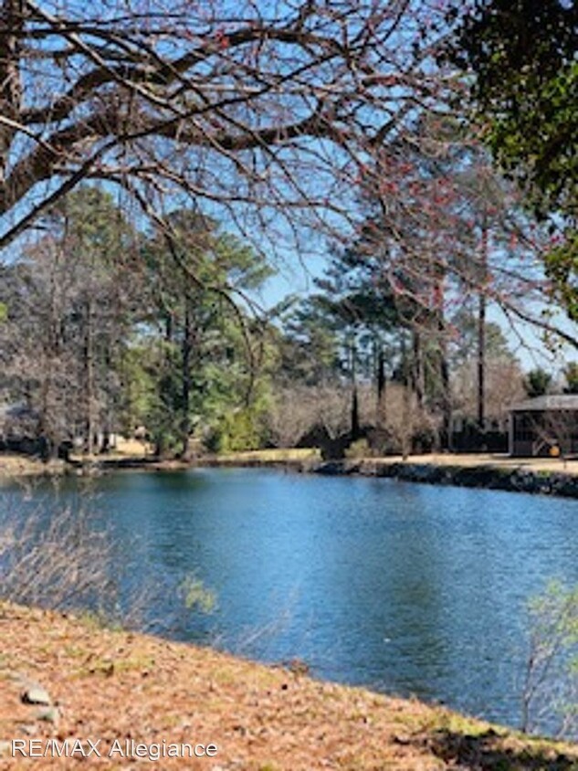 Primary Photo - 3 br, 1 bath House - 346 W. MCGINNIS CIRCLE