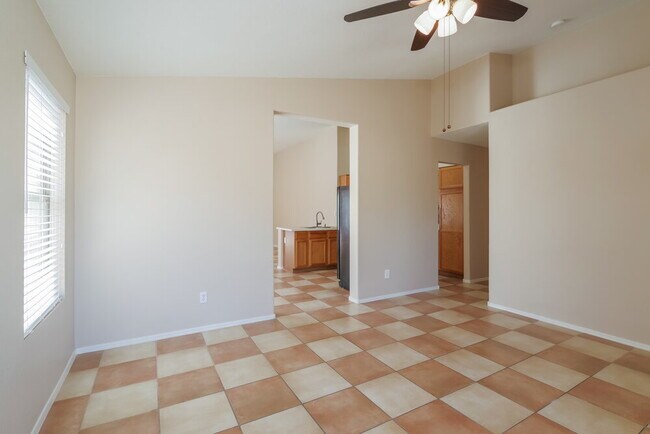 Foto del edificio - 8621 W Mission Ln
