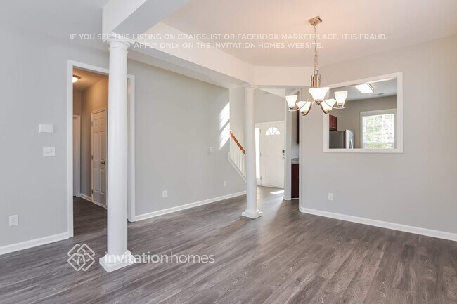Foto del edificio - 213 Haywood Ln