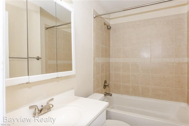 Building Photo - 3 br, 2 bath House - 407 Macdonald Rd