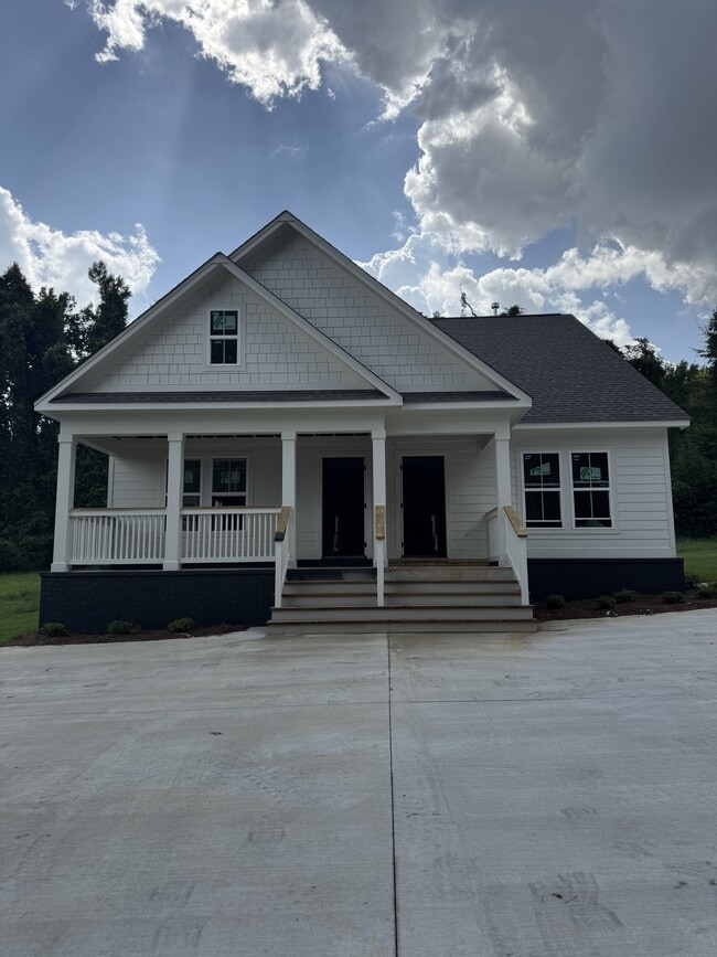 Building Photo - 221 Butler Ave