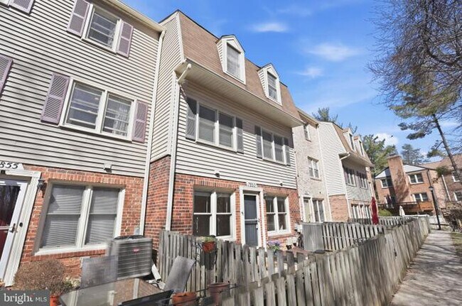 Foto del edificio - 7853 Coddle Harbor Ln