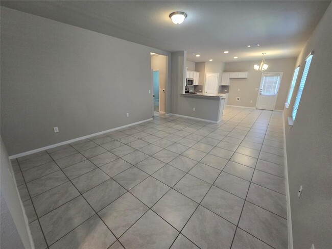 Building Photo - 2013 Langdale Ln