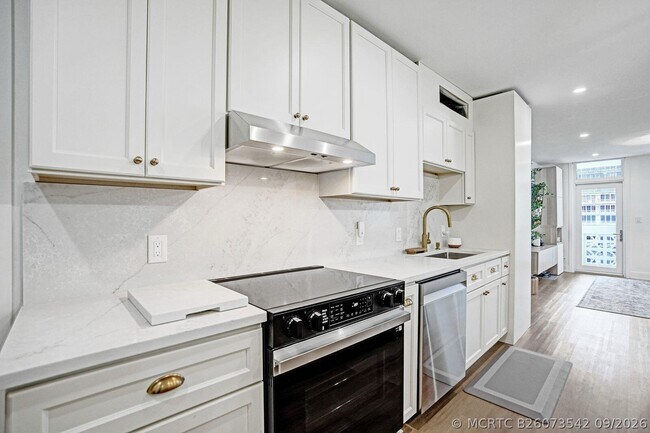Building Photo - 4250 Galt Ocean Dr