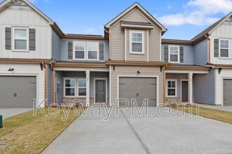 Building Photo - 527 Yuma Ln