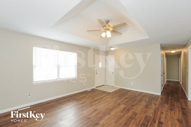 Foto del edificio - 2116 NE Cromwell St