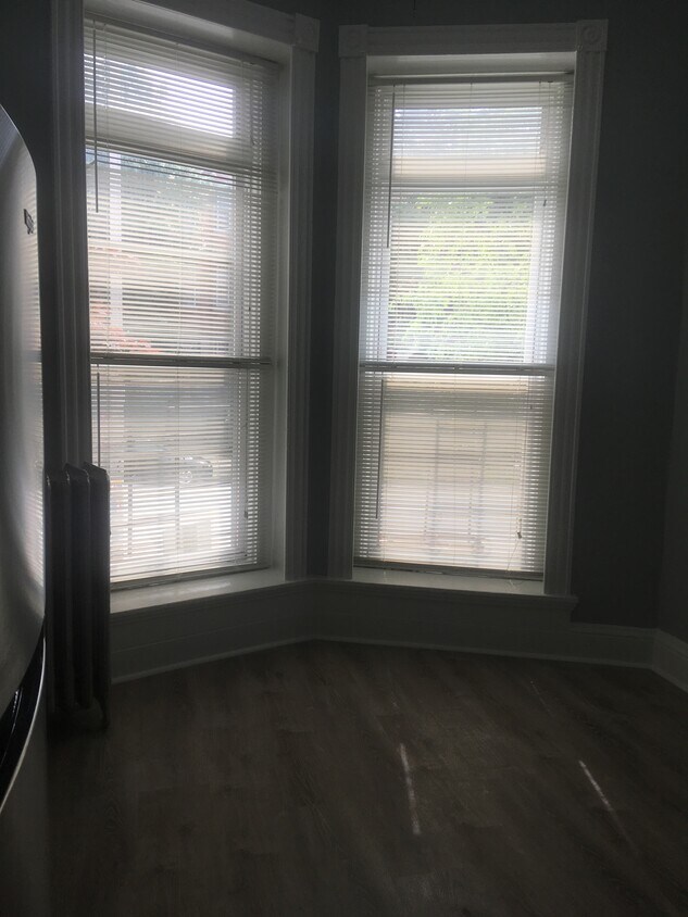 living space - 2708 Saint Paul St