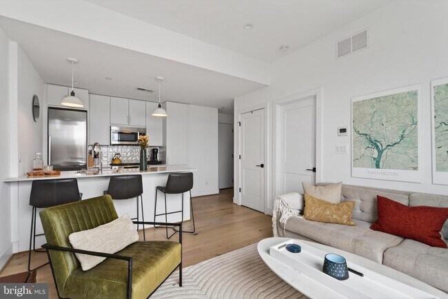 Foto del edificio - 2905 Georgia Ave NW