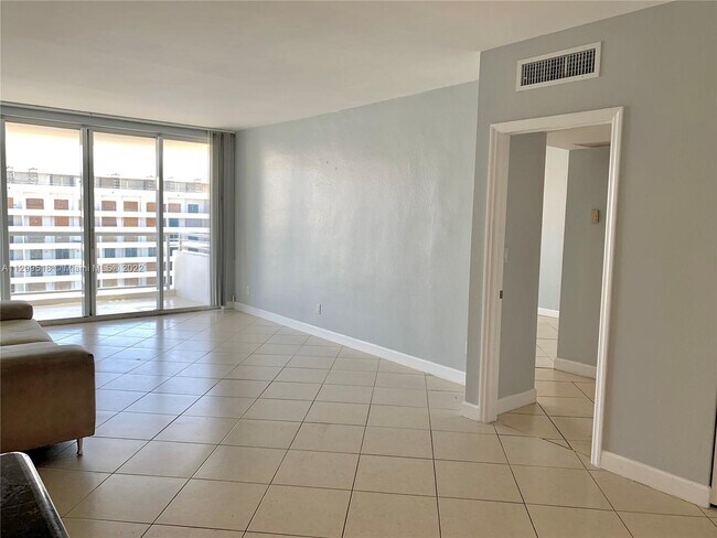 Building Photo - 5600 Collins Ave