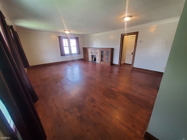 Building Photo - 2 br, 1 bath House - 120 S Meridian Ave