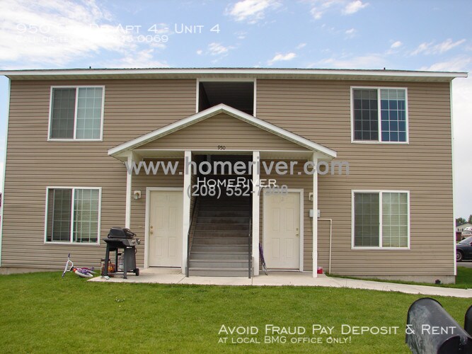Primary Photo - 950 Eve Dr