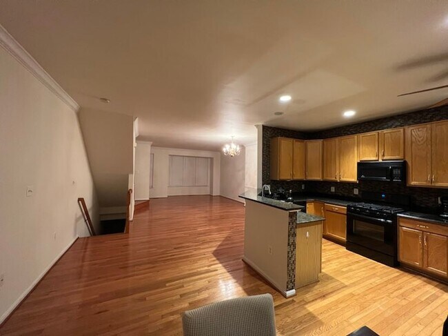 Building Photo - 46788 Sweet Birch Ter