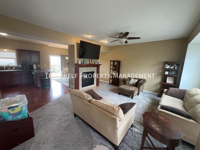Foto del edificio - 332 NW Driftwood Dr