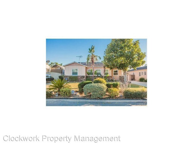 Building Photo - 1422 E Idahome St