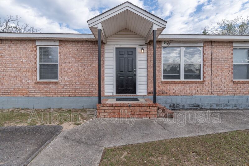 2311 Walden Dr Unit D1, Augusta, GA 30904 Condo for Rent in Augusta