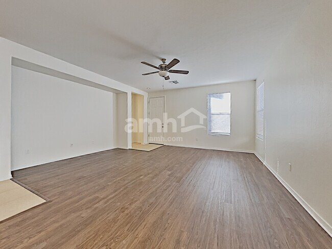 Building Photo - 767 W Paseo Celestial