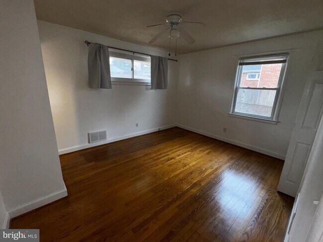 Foto del edificio - 10502 Glenhaven Dr