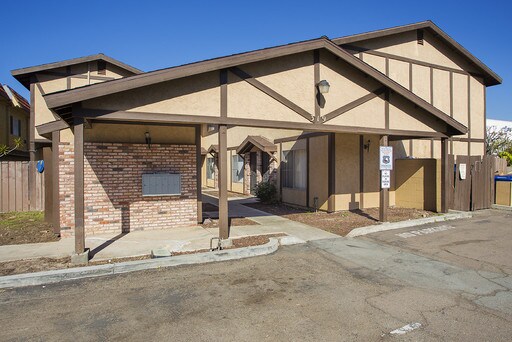 Building Photo - 319 Roosevelt St