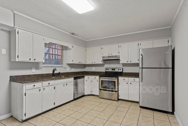 Building Photo - 7167 Holland Ln