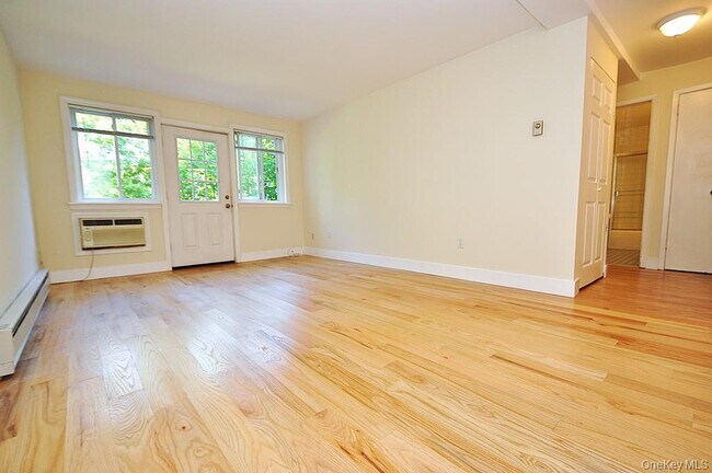 Foto del edificio - 407 Woodland Hills Rd