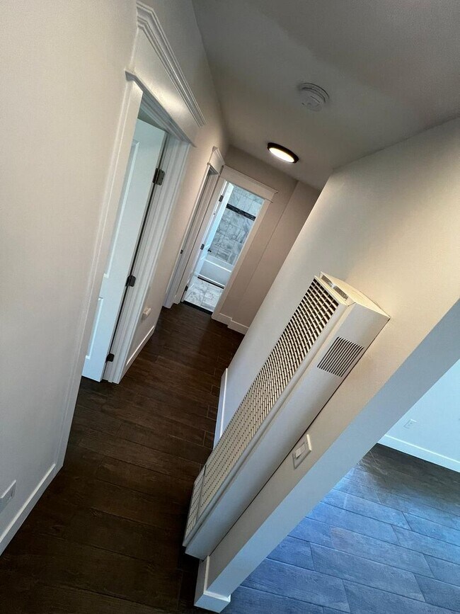 Building Photo - Remodeled 3 Bedroom 1 Bath House With Garage