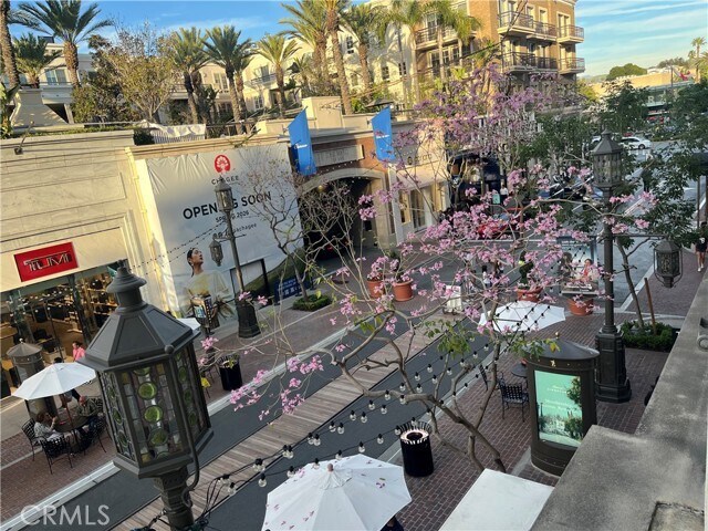 Foto del edificio - 205 Caruso Ave