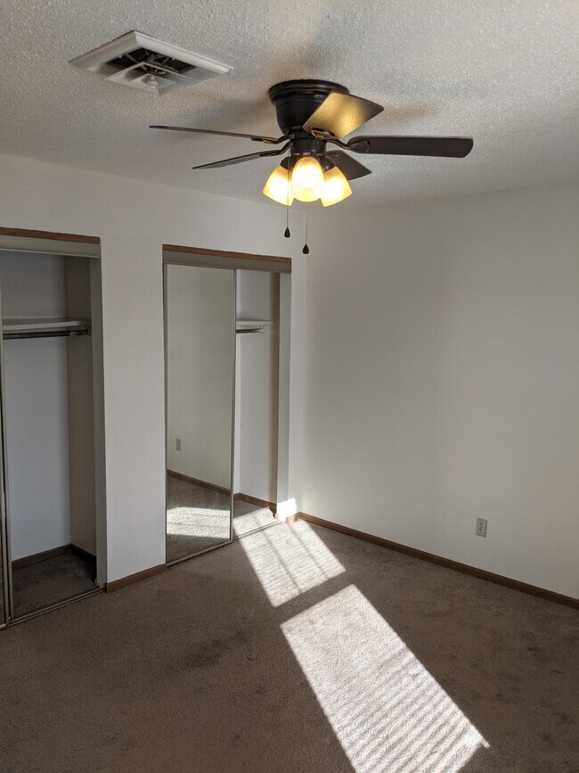 Building Photo - 2273 Pinta Dr