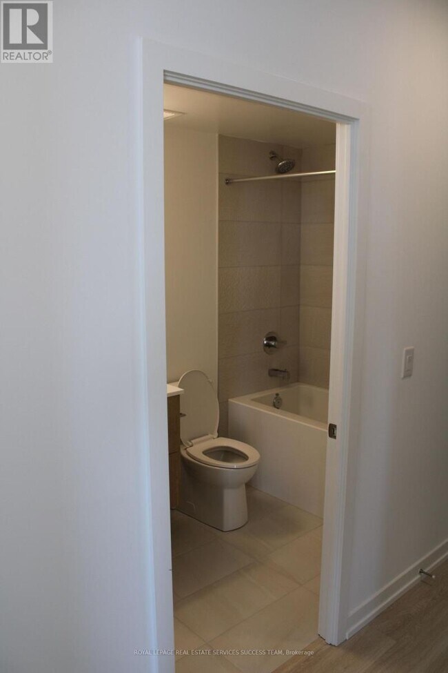 Photo du bâtiment - 9751 Markham Rd