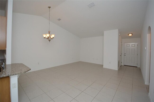 Building Photo - 33 Rosecroft Ln