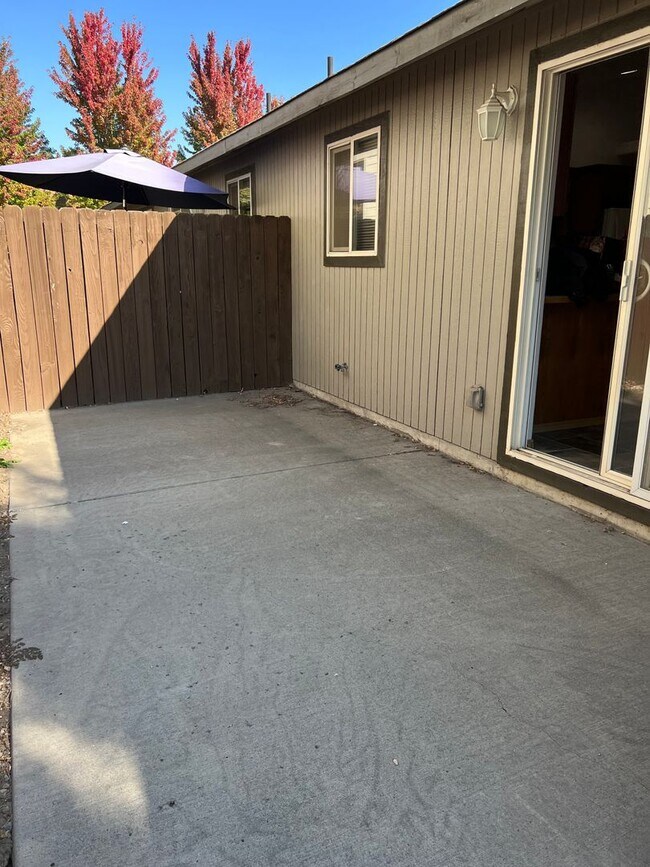 Foto del edificio - Nice Duplex in SW Redmond