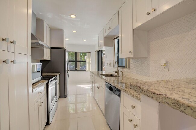 Building Photo - 8212 NW 100th Way