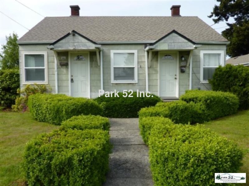 Primary Photo - 809 W Stewart Ave
