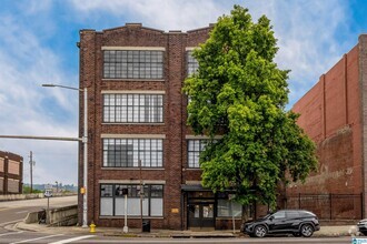 Building Photo - 2329 1st Ave N