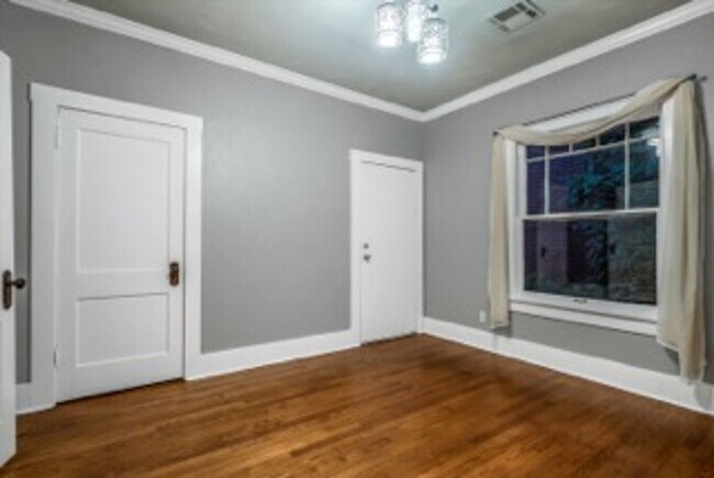 Building Photo - 3 br, 1 bath House - 129 NW 17th St.