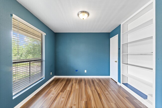 Foto del edificio - 2120 Wilcrest Dr