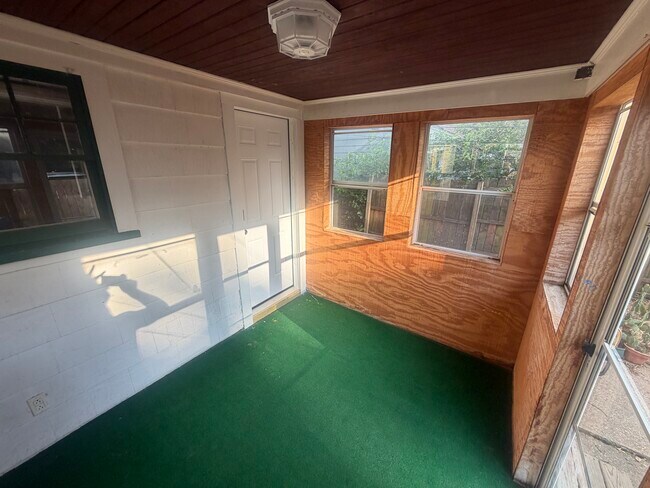 Foto del edificio - 1522 Brady St