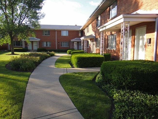 Building Photo - 1332 Greenwillow Ln